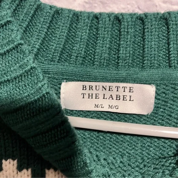 ✨Host Pick✨ Brunette The Label Fair Isle Forest Green Sweater Size M/L - Picture 4 of 10